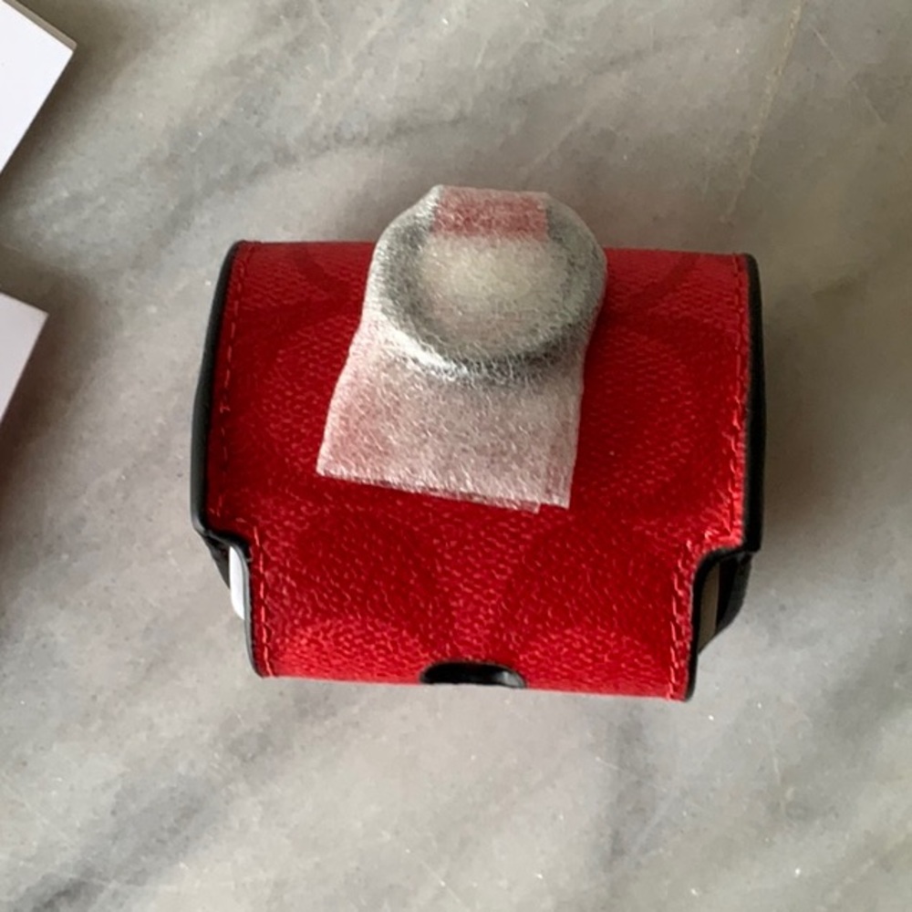 Coach Red AirPod case - Picture 3 of 7